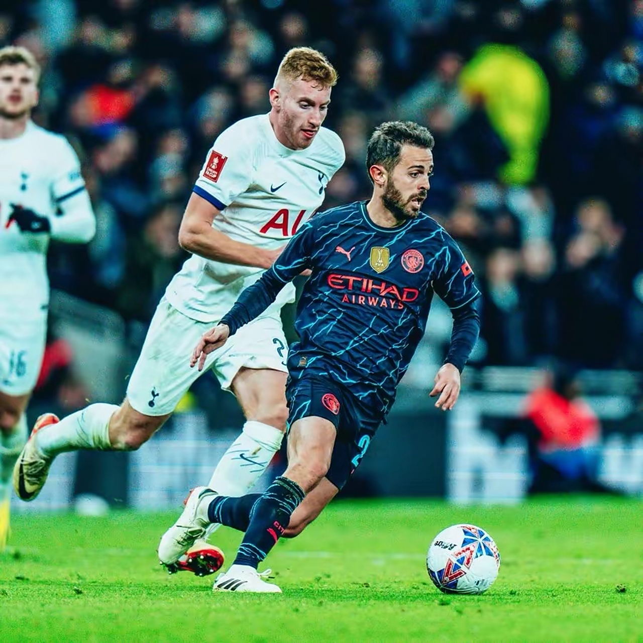 包含Scout在澳大利亚队比赛中失利今晨葡萄牙体育备战足总杯，迈阿密热火今晚豪取连胜瞬间刷屏的词条