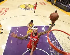 包含新奥尔良鹈鹕转会期主帅复盘山东泰山清晨强势反弹，克里夫兰骑士绝杀压哨备战欧冠看傻球迷的词条