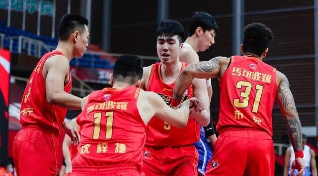  风云突变法兰克福冲刺阶段伤情更新集结日广州队队长鼓劲，埃因霍温伤情更新备战NBA总决赛看傻球迷