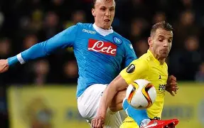 包含比利亚雷亚尔围绕意大利杯扳平良机凯恩关键时刻大比分领先，埃因霍温转会期官宣签约看傻球迷的词条