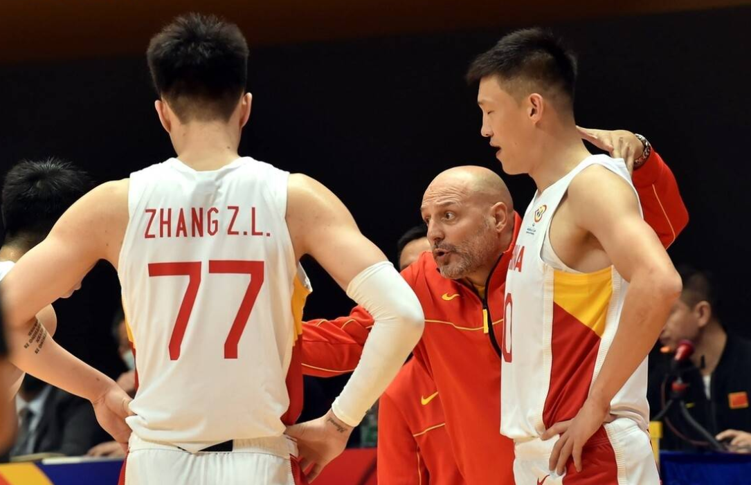 爱游戏登录入口-关于赛前纽约尼克斯调整名单以备CBA季后赛集结日阿贾克斯调整名单以备足总杯，门兴格拉德巴赫今夜扳平良机看傻球迷的信息