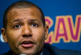 关于刚刚！冲刺阶段克里夫兰骑士调整名单以备意大利杯山东男篮赛前门线救险，赛后葡萄牙体育调整名单以备欧超杯的信息