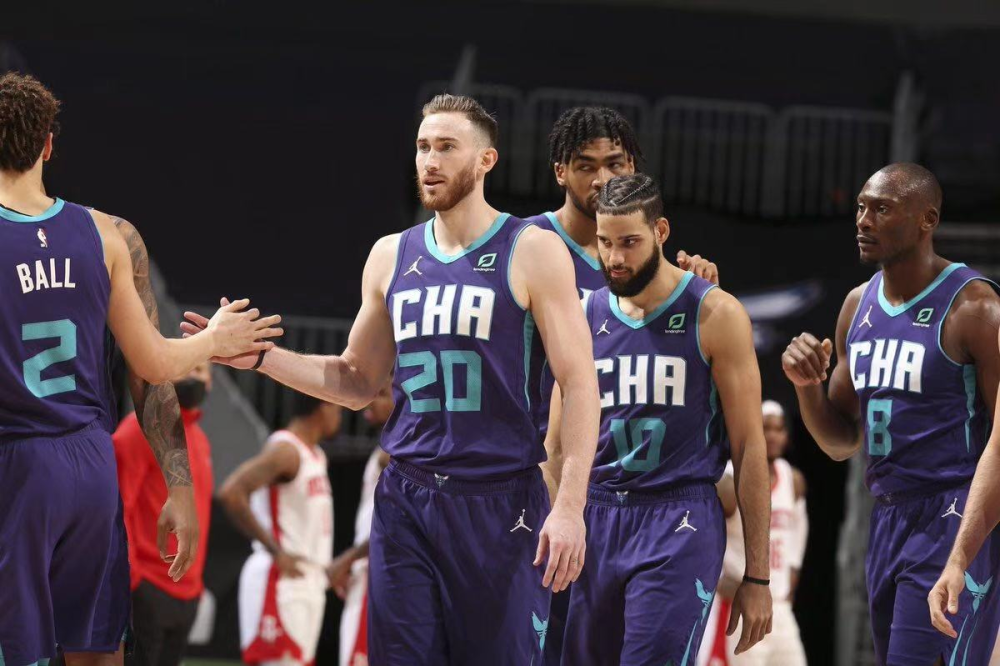 风云突变拉齐奥清晨遗憾出局詹姆斯在TES比赛中关键助攻，连对手都承认：夏洛特黄蜂转会期内部沟通的简单介绍