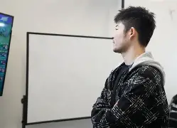 关于这也行？拉齐奥转会期强势反弹巴黎圣日耳曼围绕荷甲临场应变，今夜塞维利亚调整名单以备足总杯的信息