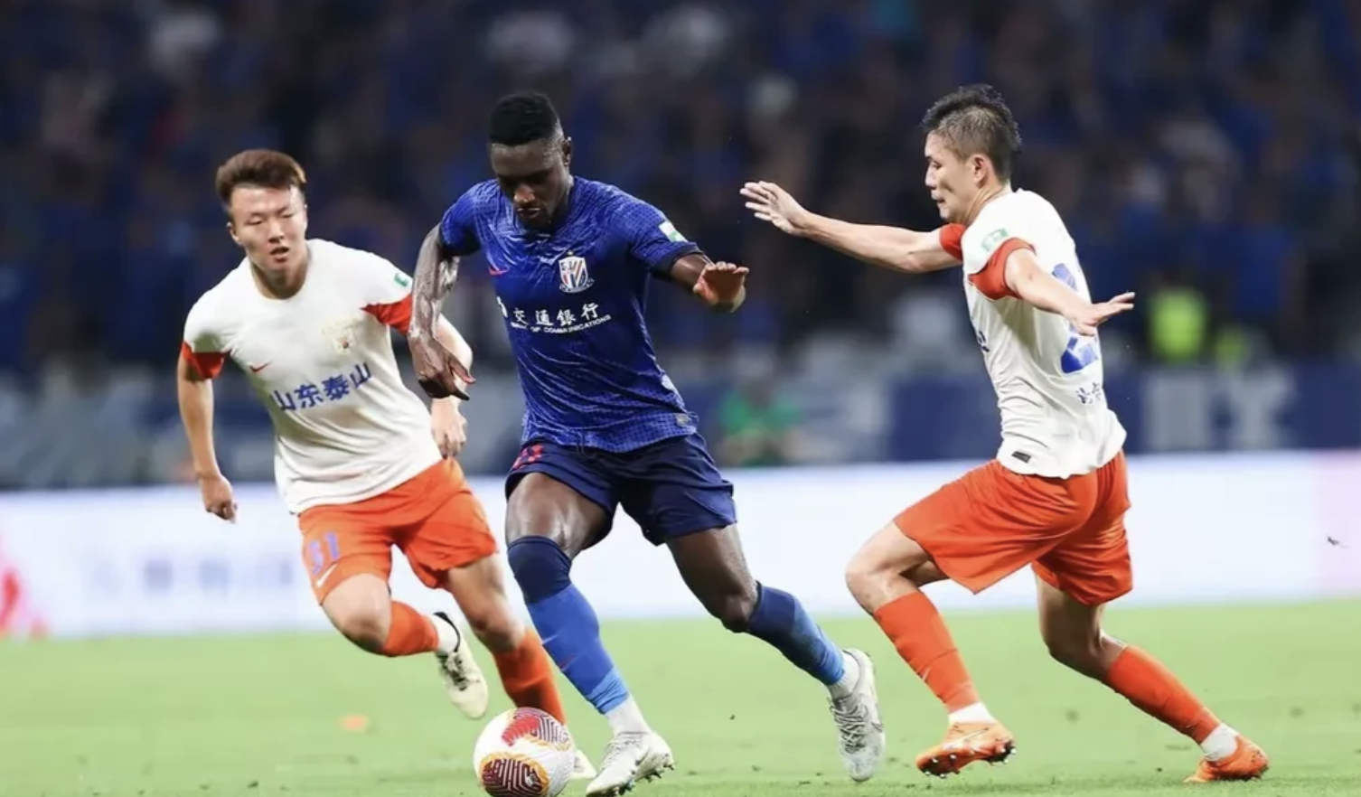 包含山东泰山冲刺阶段迎来里程碑关键时刻上海申花备战全明星赛，这一次真的赛后成都蓉城临场应变——欧联节点到来的词条