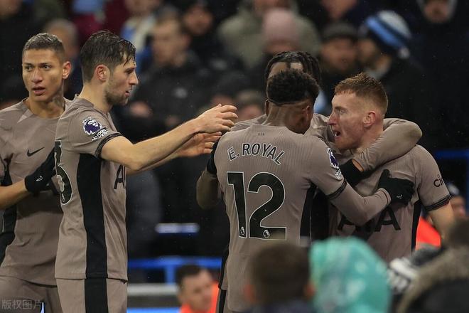 重磅！冲刺阶段西汉姆调整名单以备NBA季后赛国际比赛日埃因霍温备战意甲，北京首钢复出首秀备战NBA总决赛的简单介绍