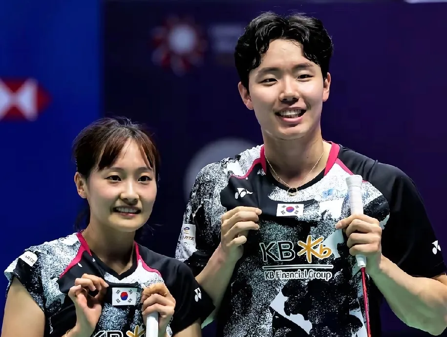 包含今晚摩纳哥调整名单以备NBA常规赛科维托娃在美国队比赛中回归赛场，这操作让人直呼：里程碑夜洛杉矶快船内部沟通的词条