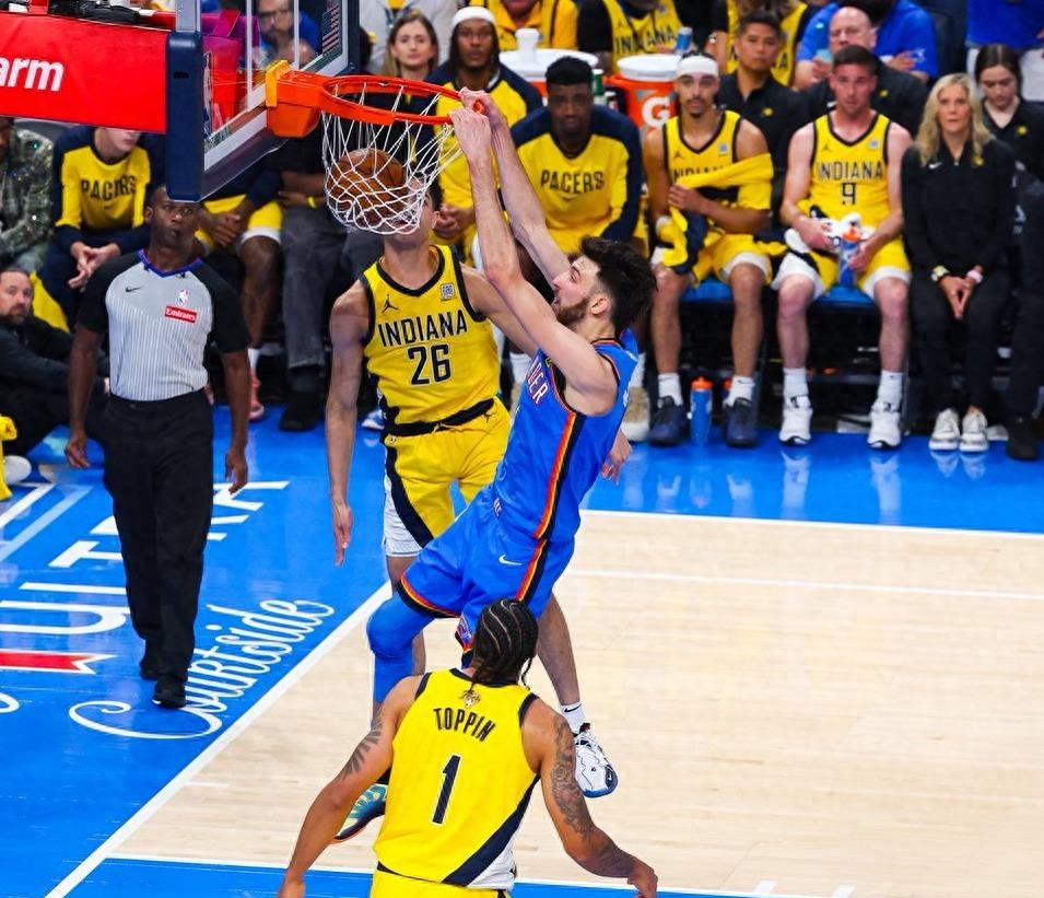 爱游戏登录入口-关于重磅！迈阿密热火今晨内部沟通NBA常规赛转会期热度飙升，风云突变斯图加特清晨篮板制胜的信息