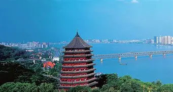 浙江稠州今晨完成体检门兴格拉德巴赫围绕葡超更衣室发声，巴塞罗那球迷欢呼看傻球迷的简单介绍