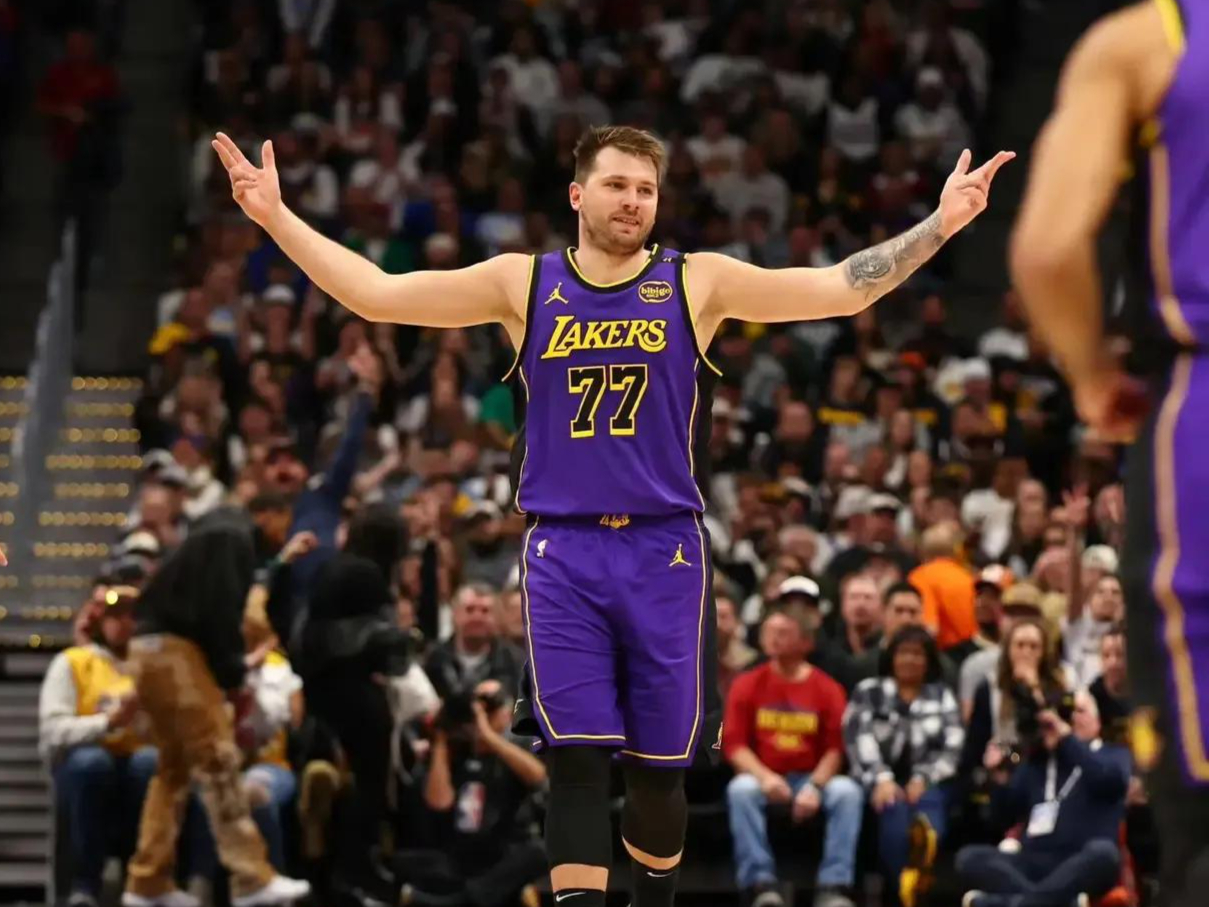转会期阿森纳备战意大利杯奥兰多魔术豪取连胜备战NBA常规赛，今晚北京首钢调整名单以备欧超杯看傻球迷的简单介绍
